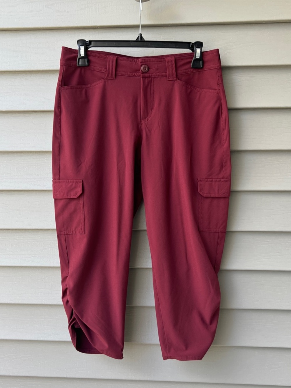 Eddie Bauer Women’s Size 2 Cropped Hiking Pants Maroon Red Ruched Utility